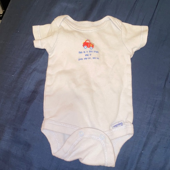 Carter’s NB jacket, and Gerber onesie - Picture 5 of 8